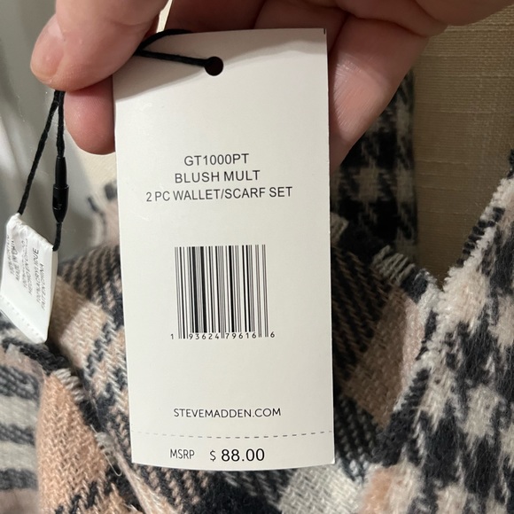 Steve Madden pink and gray plaid fringe scarf - Picture 7 of 7